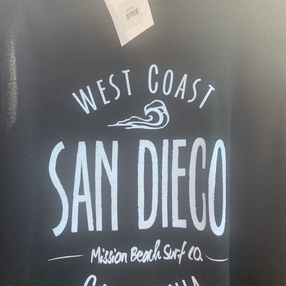 π NWT San Diego Sweatshirt - Picture 2 of 5